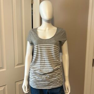 Old Navy Maternity T-Shirt Size S